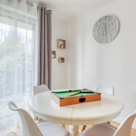 Apartment 39m2 - Free Parking - Rer C - Metro 13-14 - Ascenseur - Easy Check In - Asnieres-sur-Seine
