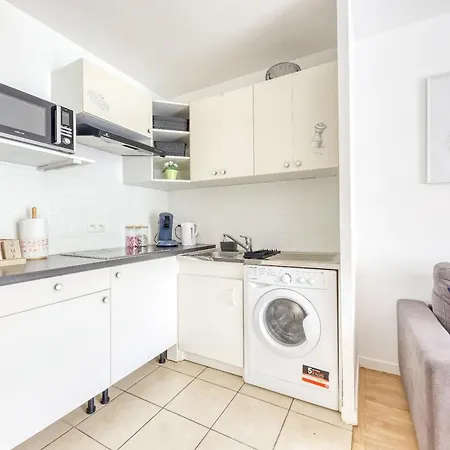 Apartment 39m2 - Free Parking - Rer C - Metro 13-14 - Ascenseur - Easy Check In - *