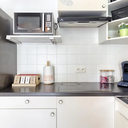 Apartment 39m2 - Free Parking - Rer C - Metro 13-14 - Ascenseur - Easy Check In - *