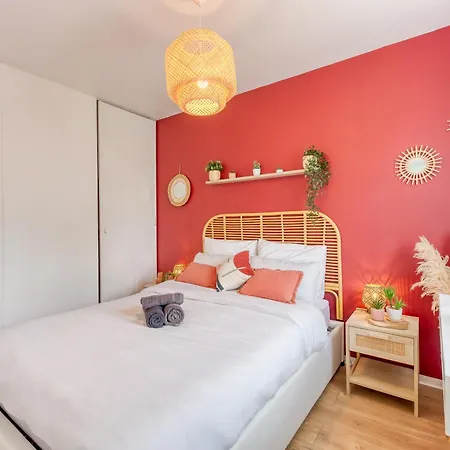 39m2 - Free Parking - Rer C - Metro 13-14 - Ascenseur - Easy Check In - *