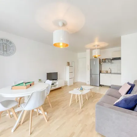 Apartment 39m2 - Free Parking - Rer C - Metro 13-14 - Ascenseur - Easy Check In - Asnieres-sur-Seine