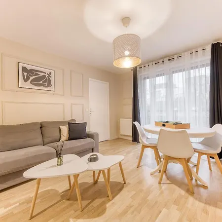 39m2 - Free Parking - Rer C - Metro 13-14 - Ascenseur - Easy Check In - Apartment