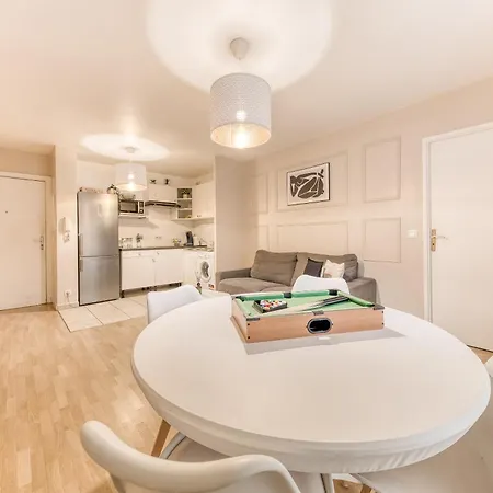 39m2 - Free Parking - Rer C - Metro 13-14 - Ascenseur - Easy Check In - * Asnieres-sur-Seine