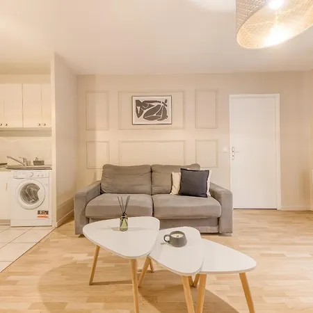 39m2 - Free Parking - Rer C - Metro 13-14 - Ascenseur - Easy Check In - Lägenhet Asnières